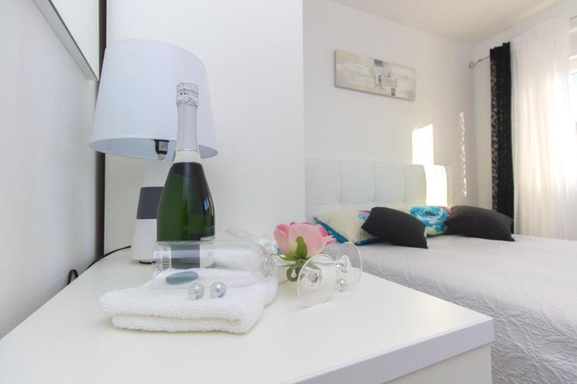 Gabi Apartment Grebastica Bagian luar foto
