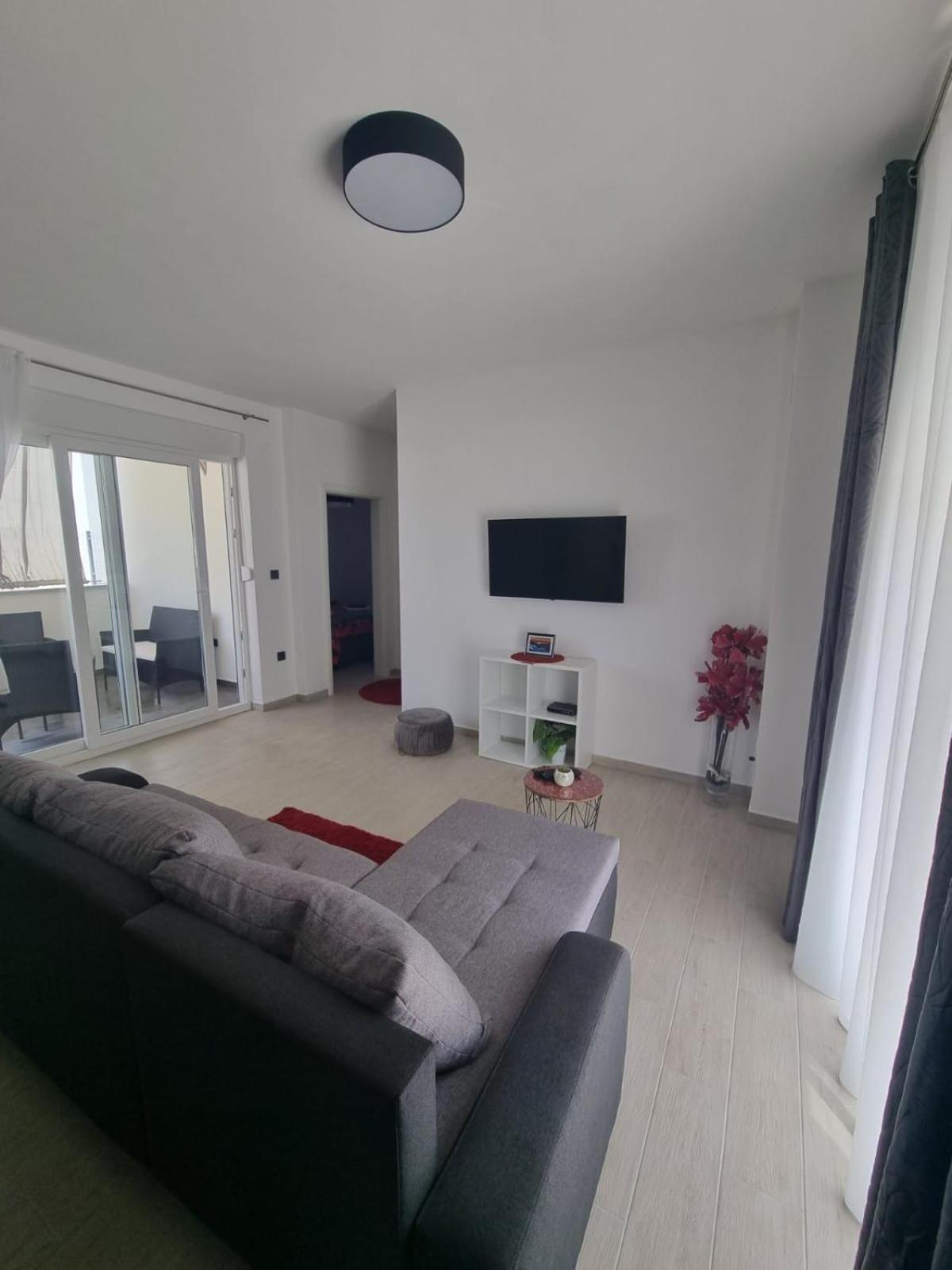 Gabi Apartment Grebastica Bagian luar foto