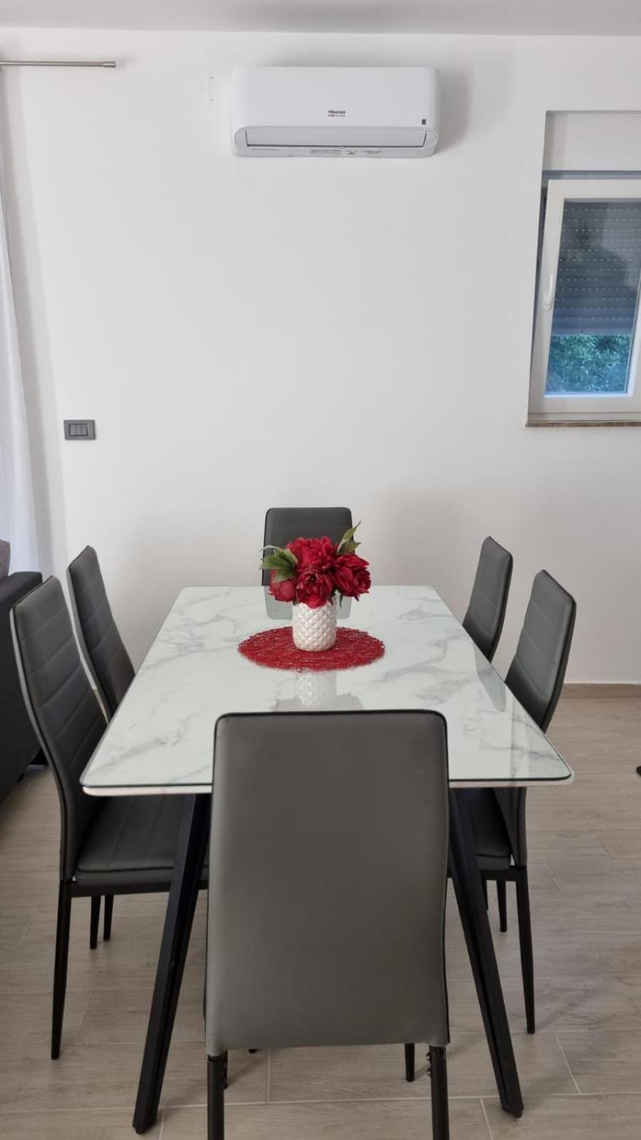 Gabi Apartment Grebastica Bagian luar foto