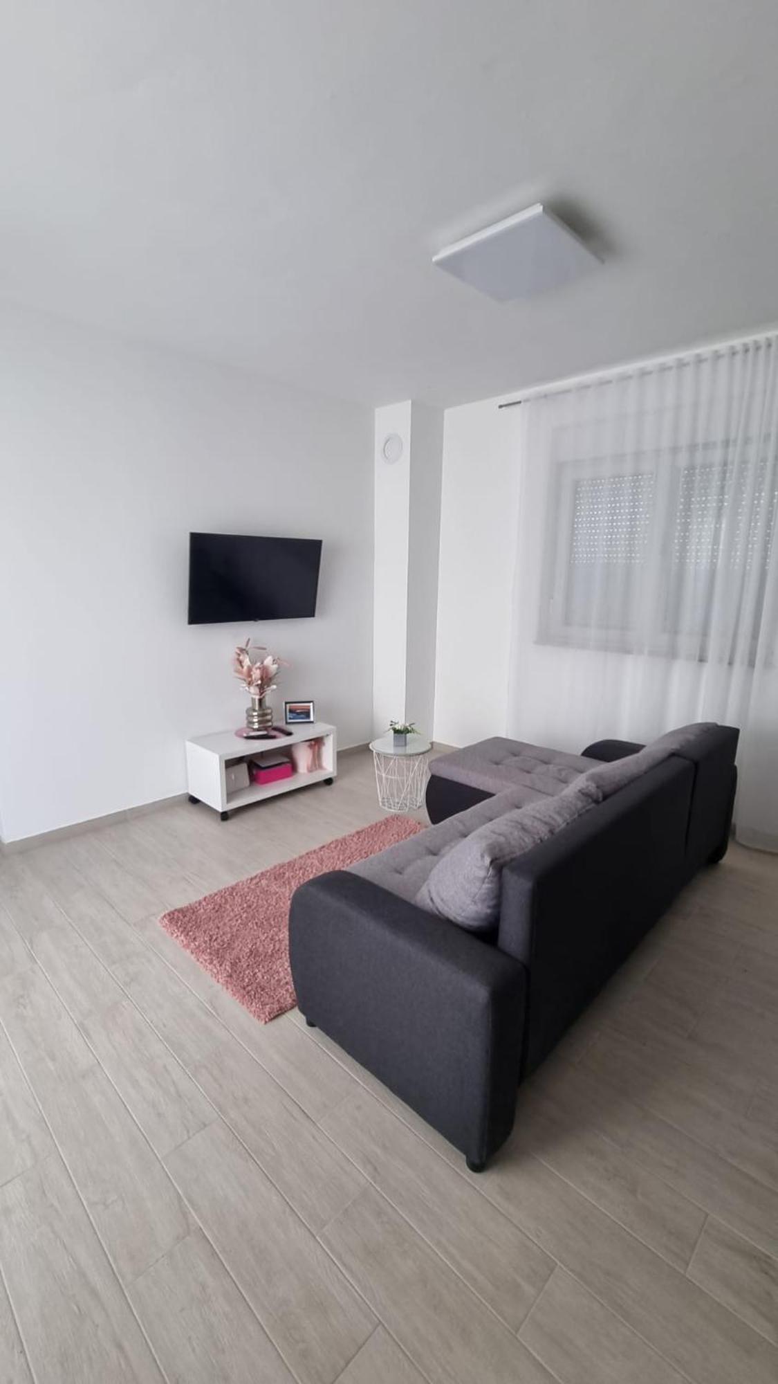 Gabi Apartment Grebastica Bagian luar foto